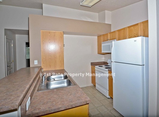 Building Photo - 4966 W Stoker Ln
