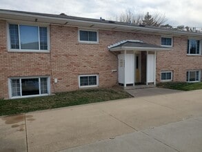 Building Photo - 526 30th Ave