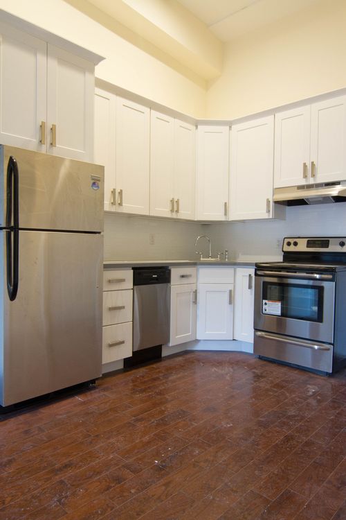 Building Photo - 95 W 119th St