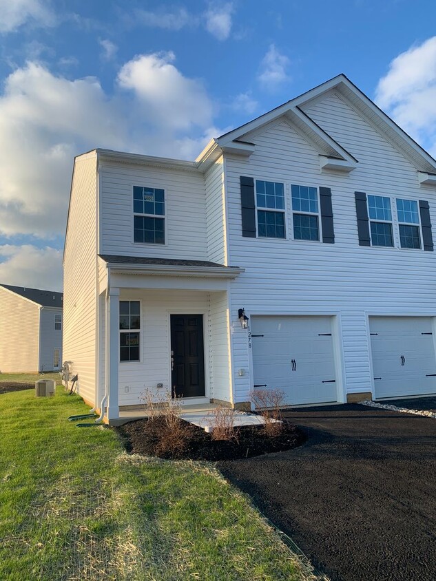 Primary Photo - PARKLAND SCHOOLS- NEW CONSTRUCTION 3 BDRM ...