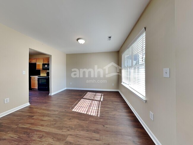Foto del edificio - 144 Worcester Ln