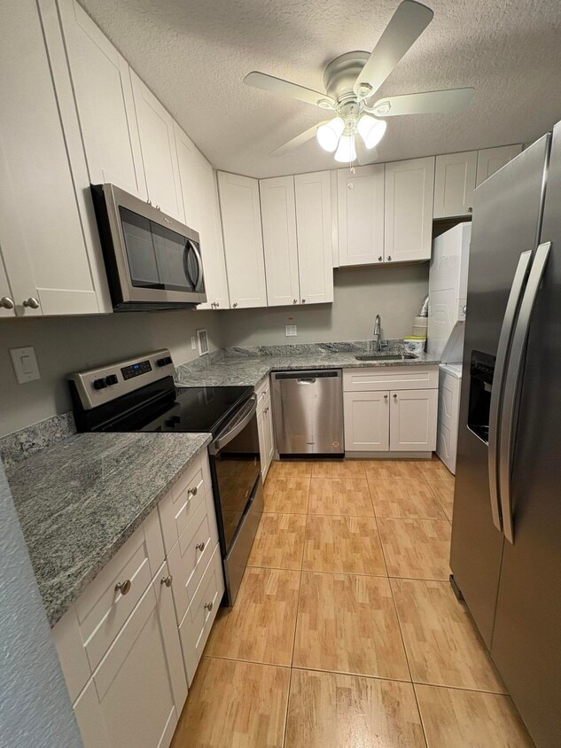 Primary Photo - 102 Stratford H