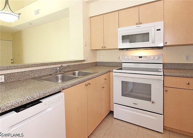 Building Photo - 1160 Reserve Way
