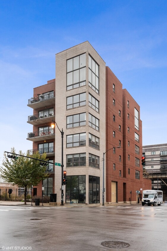 Foto principal - 1600 S Wabash Ave
