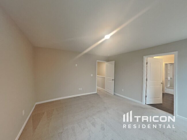 Building Photo - 353 Victory Circle Ashland City TN