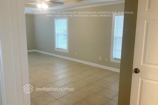 Foto del edificio - 1735 Creekwater Blvd