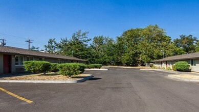 Building Photo - 311 N Elizabeth St