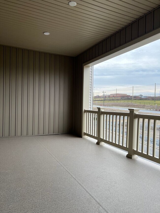 Building Photo - Gorgeous  Townhome in New Market