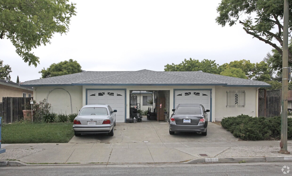 Building Photo - 5825-5827 Hillview Ave