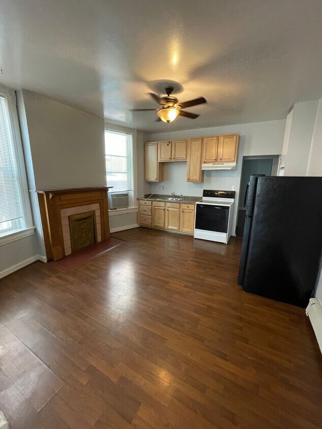 Must See Two Bedroom in SLC Avenues! $1695 - Must See Two Bedroom in SLC Avenues! $1695