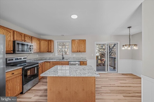 Building Photo - 27 Fiser Ln