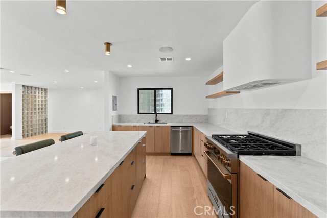Foto del edificio - 13636 Riverside Dr
