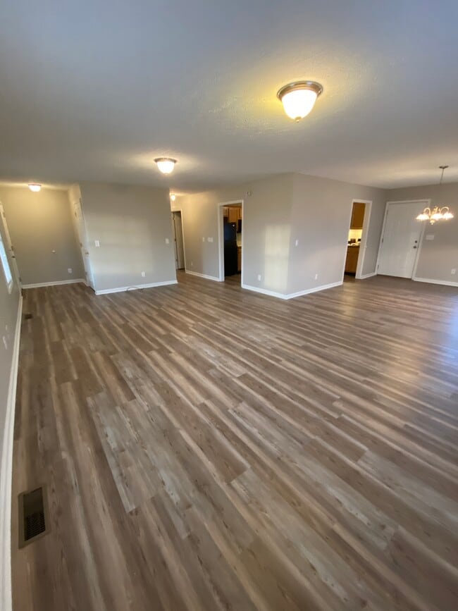 Building Photo - 2540 Sunnyside-Gotts Rd