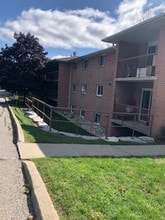 Building Photo - 980 Burnham St