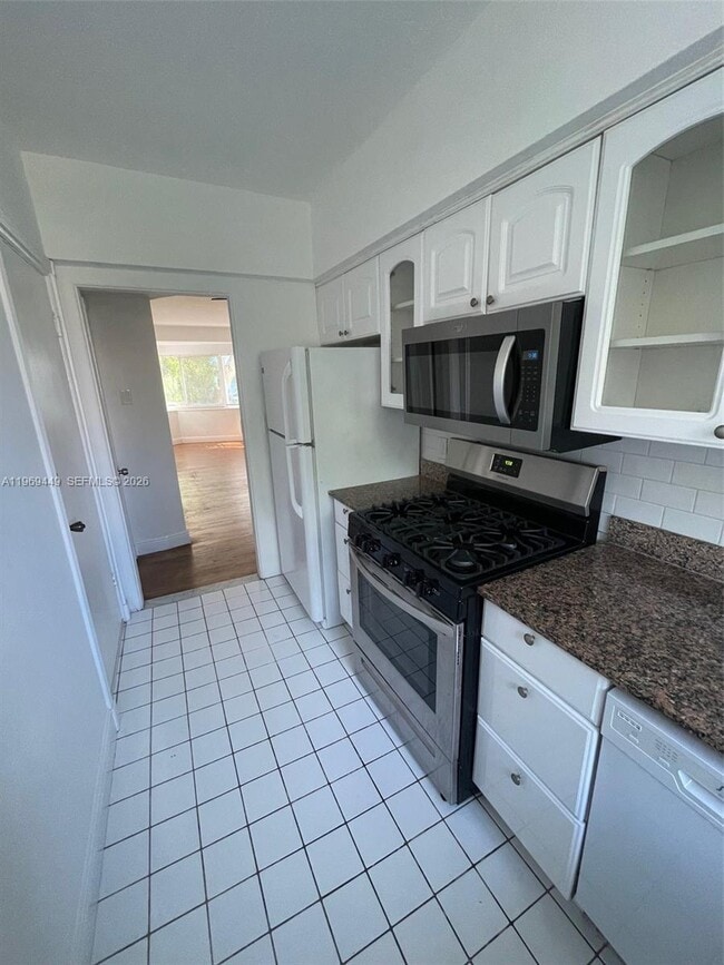 Foto del edificio - 6941 Bay Dr