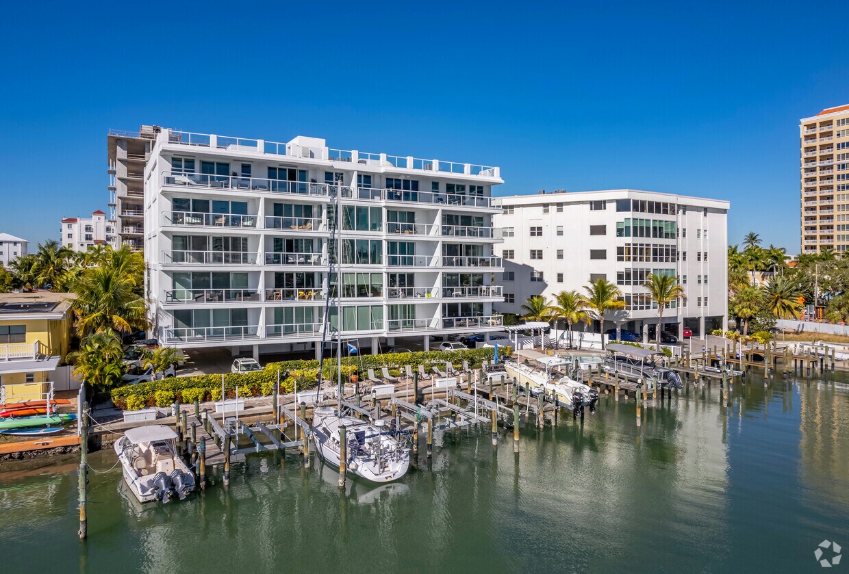 Primary Photo - Harbor View