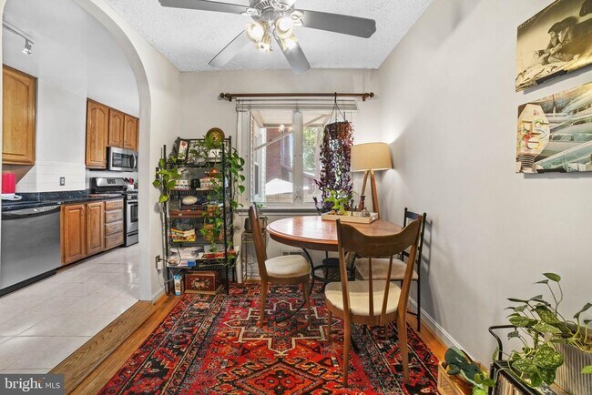 Foto del edificio - 1204 Wilkes St