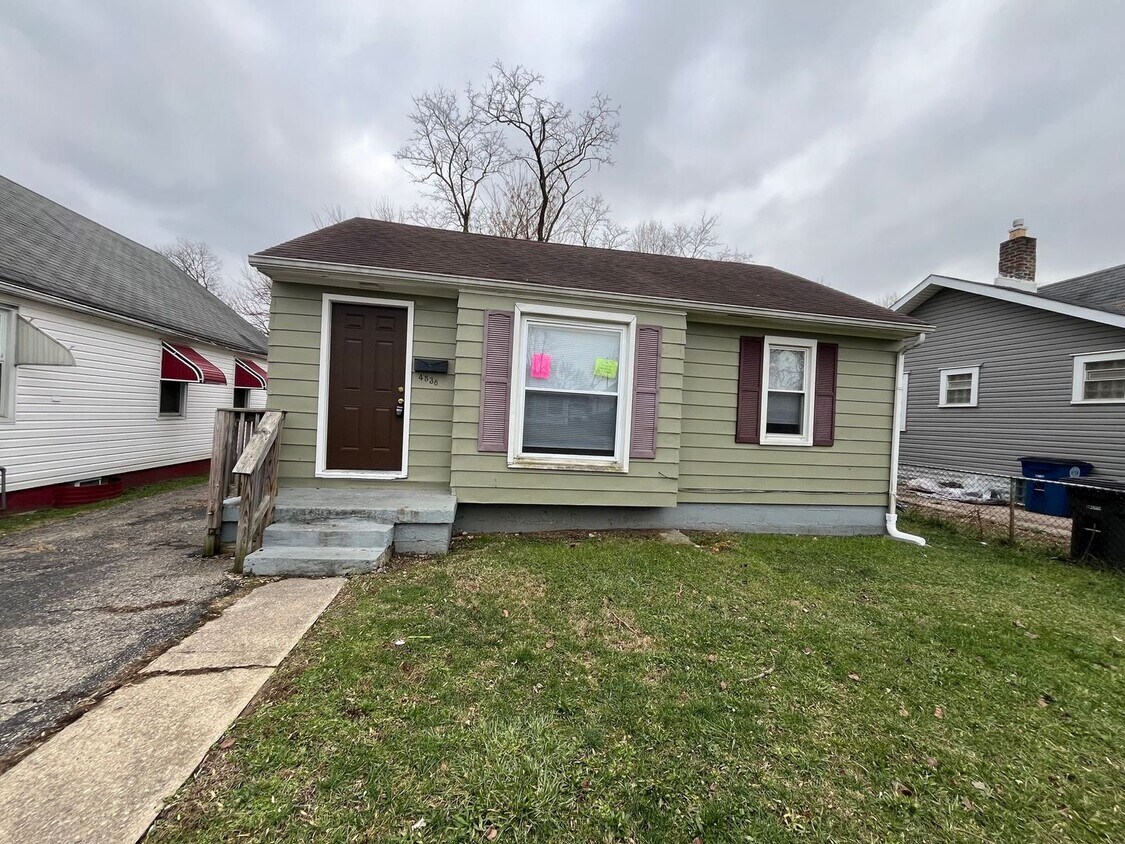 Foto principal - **Deposit Special $500**Available Now** 45...