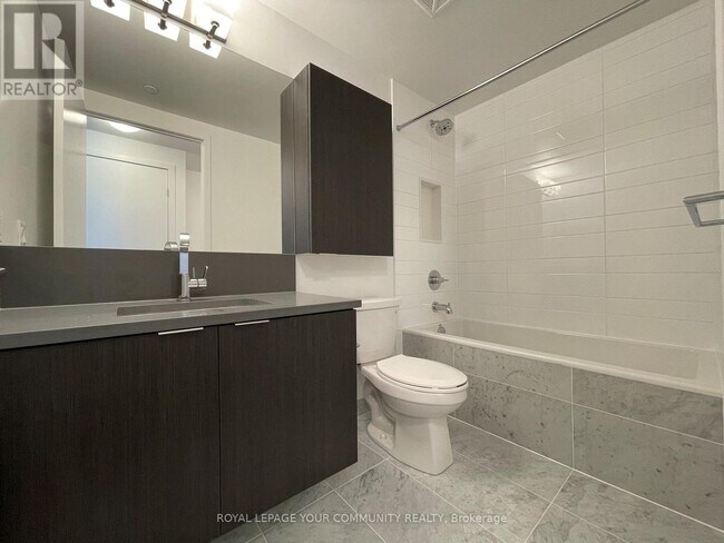 Building Photo - 38-1738 Iannuzzi St