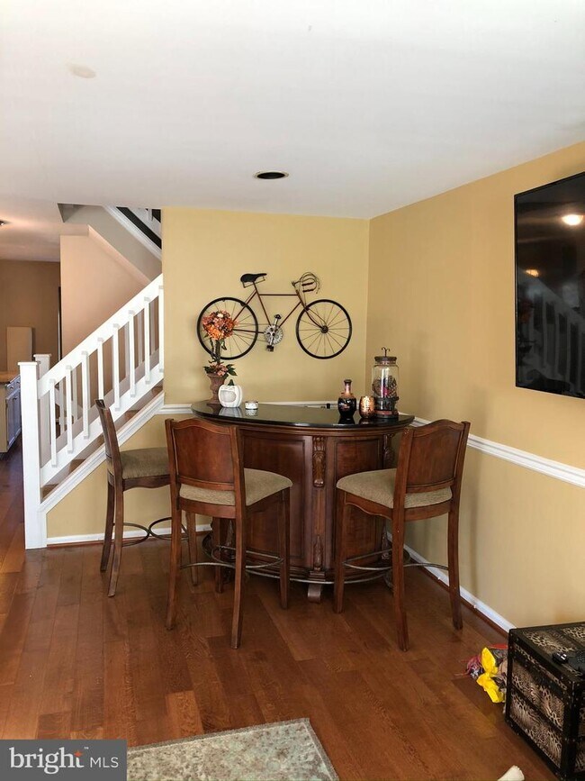 Building Photo - 40 Viburnum Ct