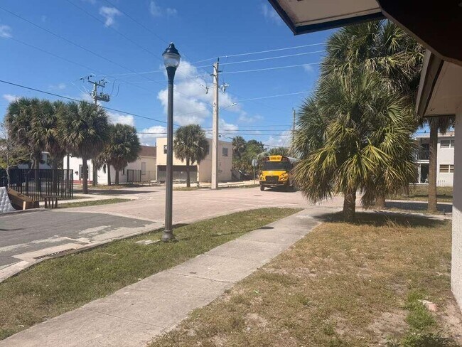 Foto del edificio - 314 Douglass Ave