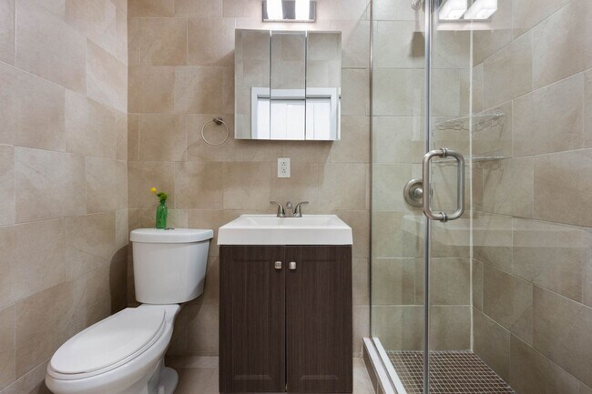 Foto del edificio - 74 Forsyth St