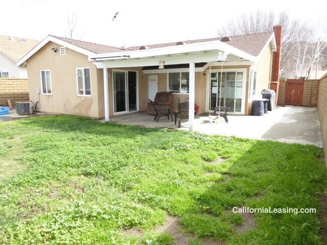 Foto del edificio - 27533 Falling Star Ln