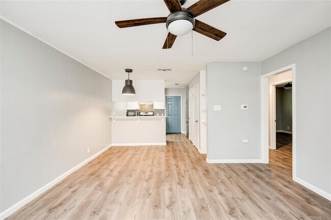 Foto del edificio - 838 N Meadows Dr