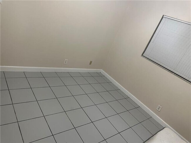 Foto del edificio - 3590 NW 80th Ave