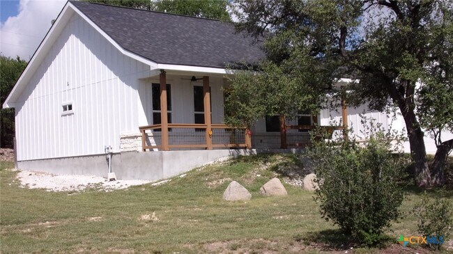 Building Photo - 1482 Birch Ln