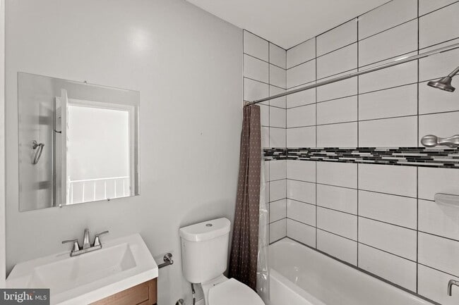 Foto del edificio - 2414 Orleans St