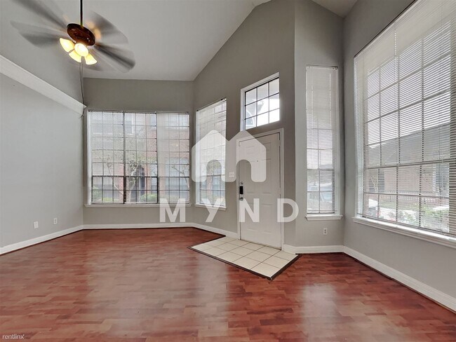 Building Photo - 2 br, 1.5 bath Townhome - 8888 Benning Dr ...