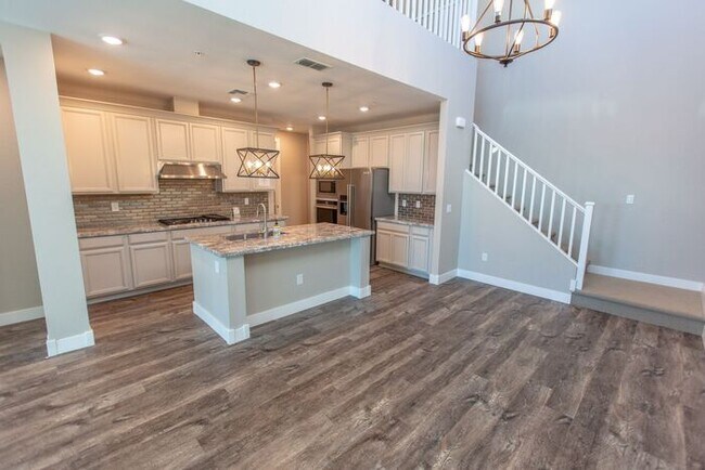 Building Photo - 3855 S McQueen Rd