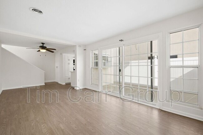 Building Photo - 331 E Bay St