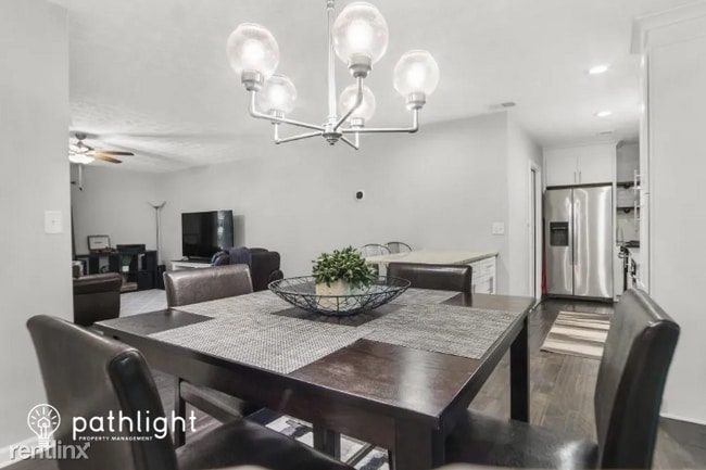 Building Photo - 2 br, 1 bath House - 6907 Hickory Log Road...