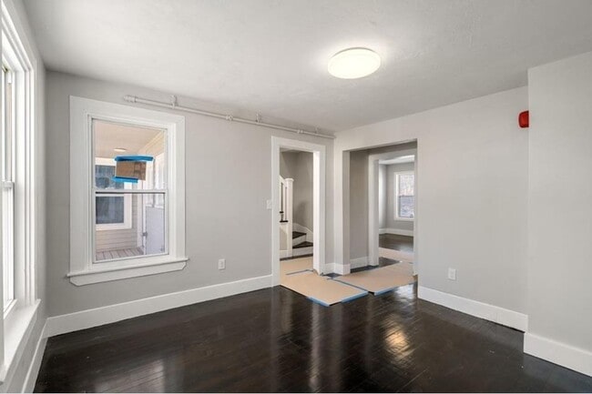 Building Photo - 41 Watch St