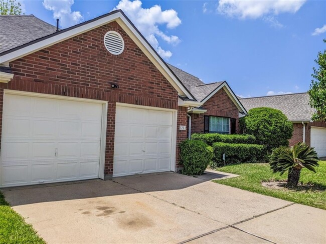 Building Photo - 3211 Bent Brook Way