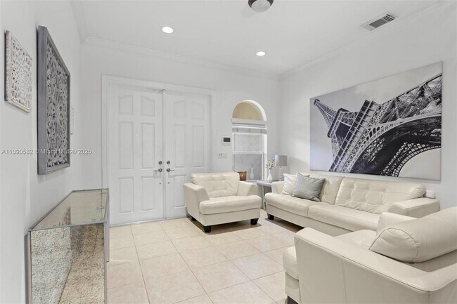 Building Photo - 9339 SW 98th Pl