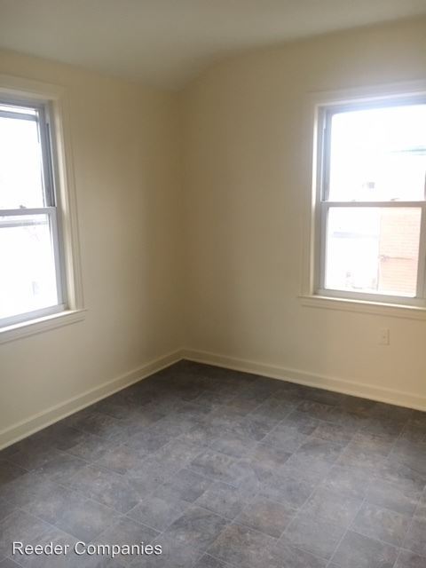 Building Photo - 2 br, 1 bath House - 729  169th St.