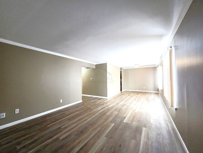 Foto del edificio - 30240 Southfield Rd