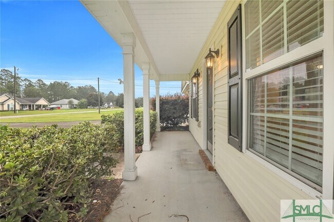 Building Photo - 280 Abbey Dr