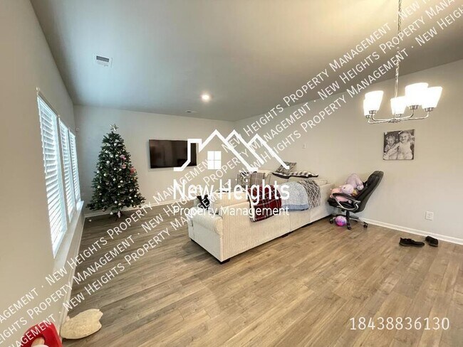 Building Photo - Beautiful Single Family Detached House in ...