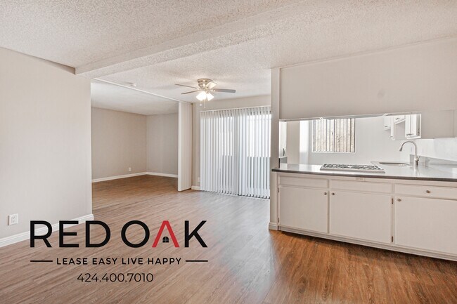 Building Photo - 8614 Woodley Ave