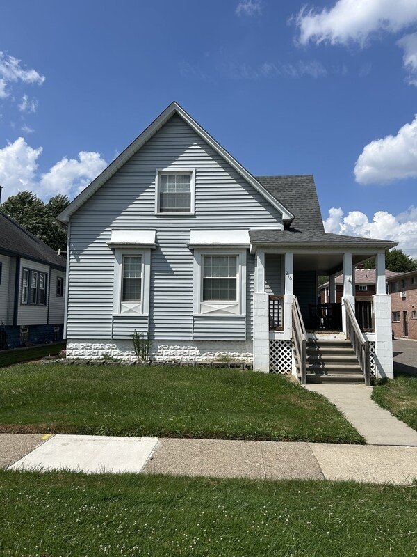 Foto del edificio - 216 Poplar St