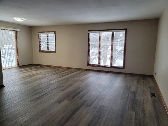 Foto del edificio - 101 Heather Ln