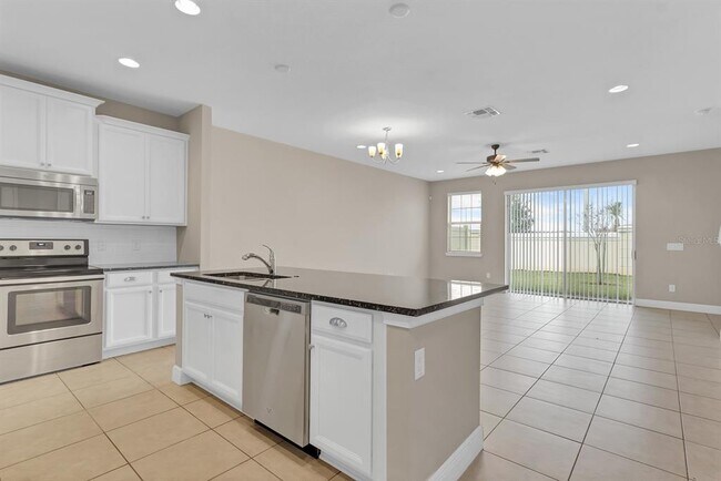 Foto del edificio - 14481 Swanley St