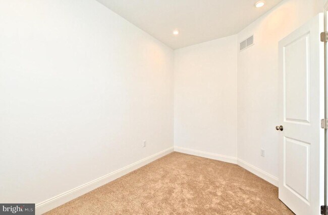 Foto del edificio - 62 Ironwood Dr