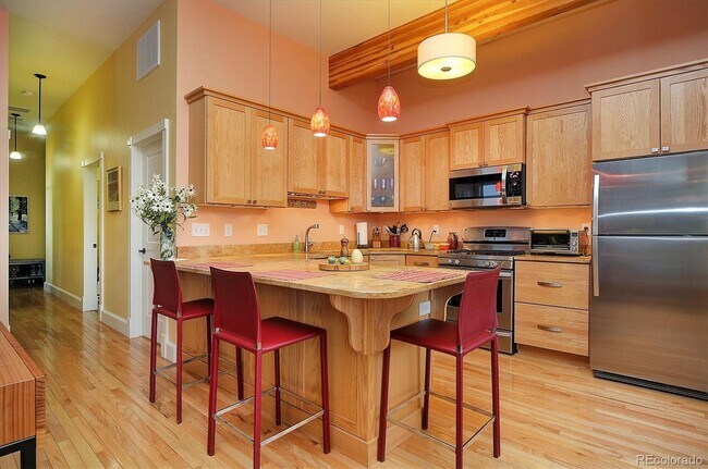 Kitchen - 139 W 1st St