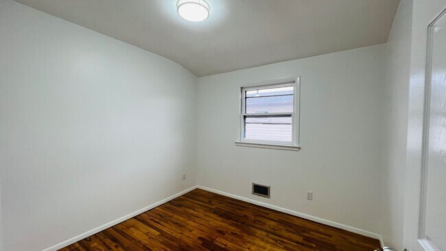 Foto del edificio - 291 Fairbanks Ave