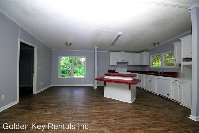 Building Photo - 3 br, 2 bath House - 135 Dunwoody Dr